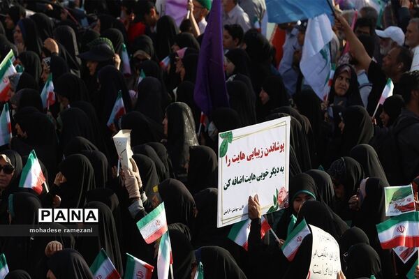 اجتماع عظیم مدافعان حریم خانواده در روز قیام مسجد گوهرشاد مشهد