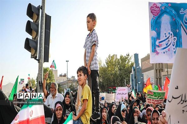 اجتماع عظیم مدافعان حریم خانواده در روز قیام مسجد گوهرشاد مشهد