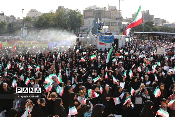 اجتماع بزرگ مردمی مدافعان حریم خانواده