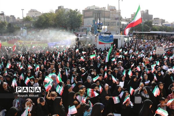 اجتماع بزرگ مردمی مدافعان حریم خانواده