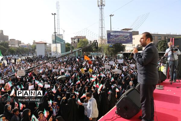 اجتماع بزرگ مردمی مدافعان حریم خانواده