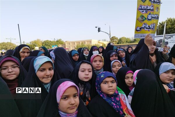 برگزاری اجتماع بزرگ خانوادگی ریحانه به مناسبت روز عفاف و حجاب در اصفهان