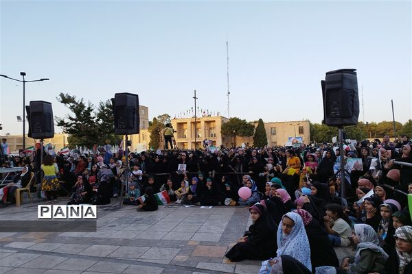 برگزاری اجتماع بزرگ خانوادگی ریحانه به مناسبت روز عفاف و حجاب در اصفهان