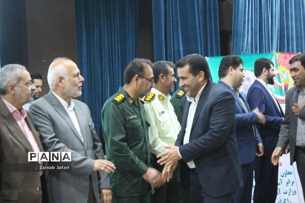 تجلیل از فعالان دوازدهمین جشنواره نوجوان سالم  در بوشهر