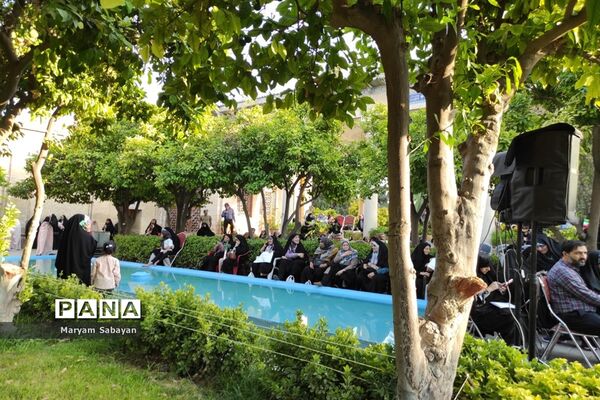 اجتماع بزرگ مدافعان حریم خانواده در شیراز