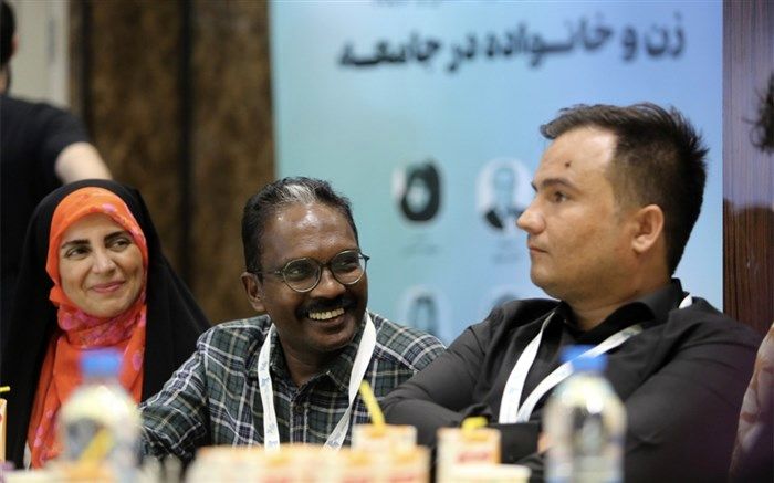 به ایران آمدیم چون مهد هنر است