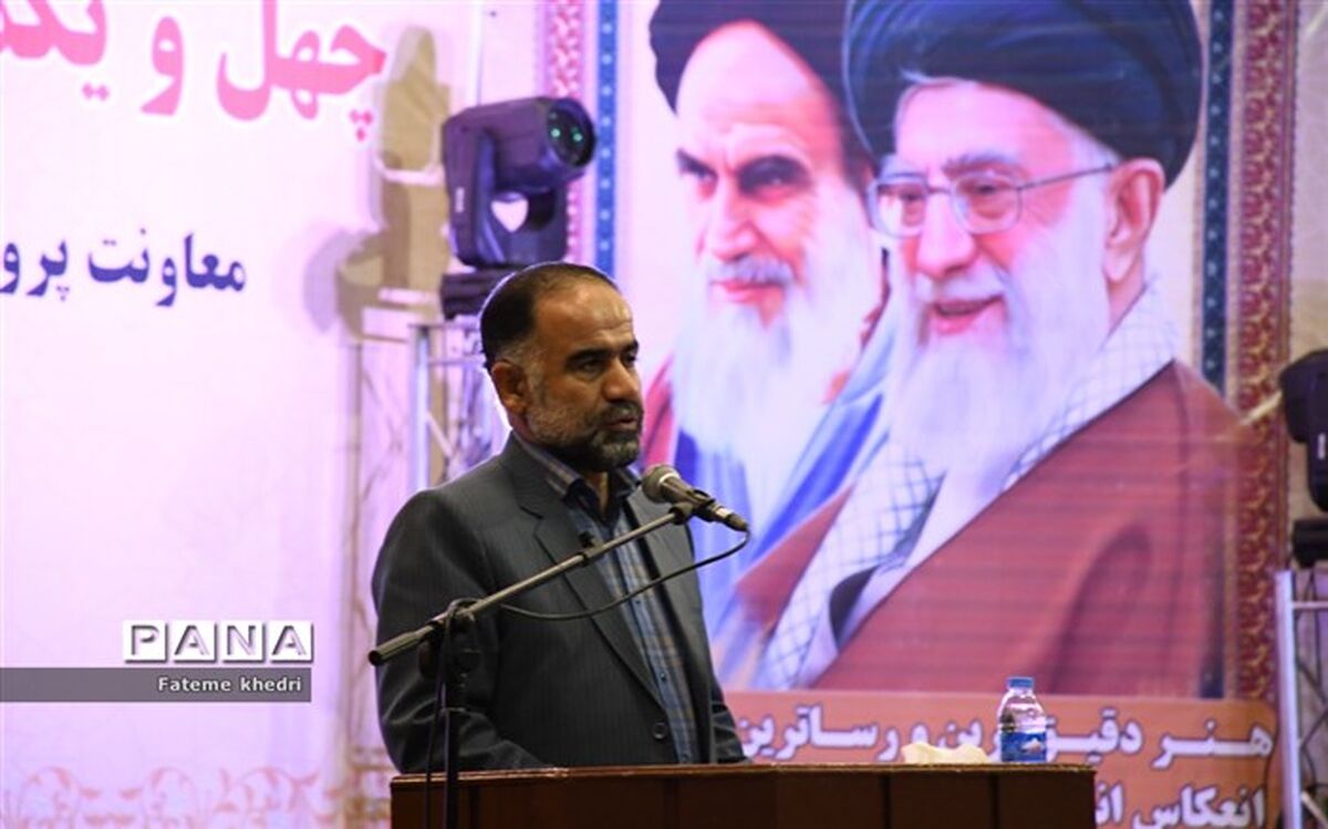 تقدیر از دانش‌آموزان هنرمند موجب زنده نگه داشتن شور و نشاط هنری در جامعه می‌شود