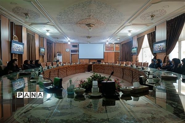 معاون پرورشی و فرهنگی اداره‌کل آموزش و پرورش استان اصفهان دانش‌آموزان مدارس منطقه حصه