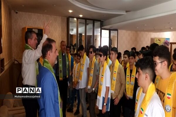 اعزام ۵۵ ‌دانش‌آموز دبیرستان تمام تشکیلاتی شیخ انصاری دزفول به اردوی زیارتی، تربیتی و سیاحتی مشهد مقدس