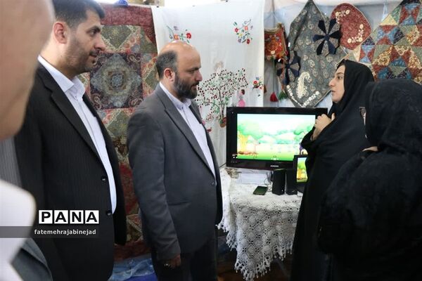بازدید معاون عمرانی وزیر آموزش و پرورش از جشنواره تابستانه دانش‌آموزی در ابرکوه