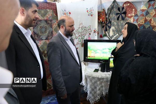 بازدید معاون عمرانی وزیر آموزش و پرورش از جشنواره تابستانه دانش‌آموزی در ابرکوه