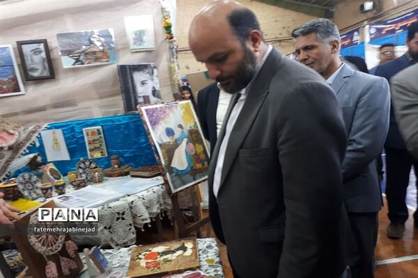 بازدید معاون عمرانی وزیر آموزش و پرورش از جشنواره تابستانه دانش‌آموزی در ابرکوه