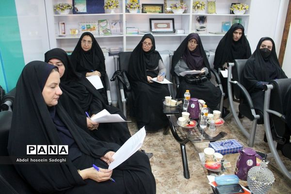 نشست توجیهی تسهیل‌گران آزمون استخدامی آموزش و پرورش استان بوشهر