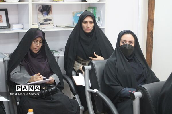 نشست توجیهی تسهیل‌گران آزمون استخدامی آموزش و پرورش استان بوشهر
