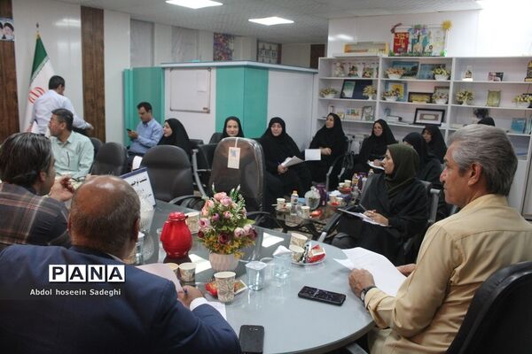 نشست توجیهی تسهیل‌گران آزمون استخدامی آموزش و پرورش استان بوشهر