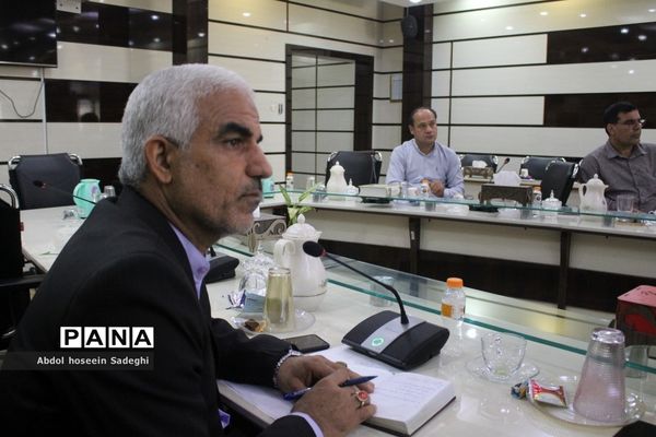جلسه کار‌گروه توسعه مدیریت آموزش و پرورش استان بوشهر