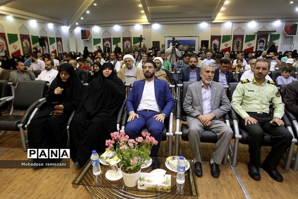 بازدید جمعی از مسئولان کشوری و استانی از اولین نمایشگاه تخصصی خانواده (مهرانه)