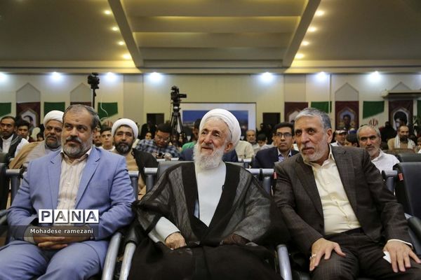 بازدید جمعی از مسئولان کشوری و استانی از اولین نمایشگاه تخصصی خانواده (مهرانه)