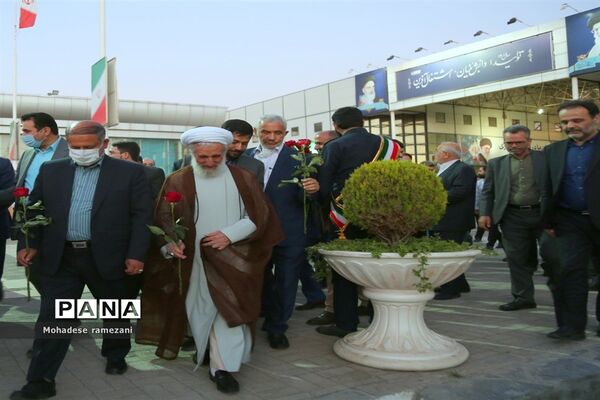 بازدید جمعی از مسئولان کشوری و استانی از اولین نمایشگاه تخصصی خانواده (مهرانه)