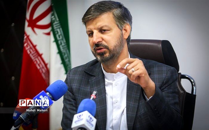 تقویت مدارس در زمینه برنامه‌های خارج از فضای آموزشی