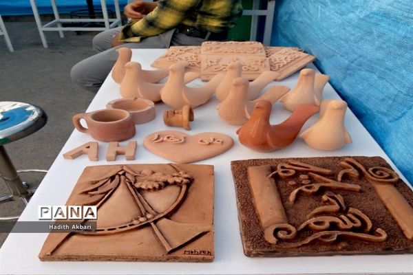 برگزاری نمایشگاه در شهرستان بن به‌مناسبت نکوداشت روز بن