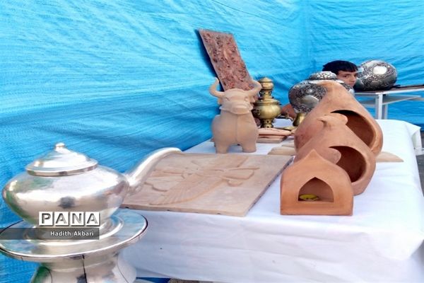 برگزاری نمایشگاه در شهرستان بن به‌مناسبت نکوداشت روز بن