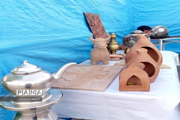 برگزاری نمایشگاه در شهرستان بن به‌مناسبت نکوداشت روز بن