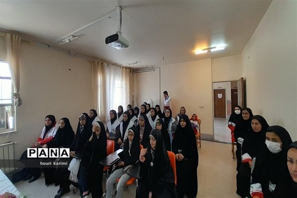 برگزاری کارگاه آموزشی عفاف و حجاب هلا ل احمرشهرستان مانه و سملقان