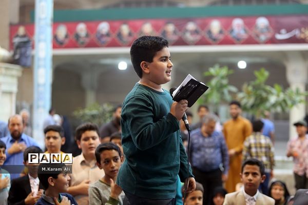 نوحه‌خوانی نوجوانان در حرم حضرت معصومه(س)