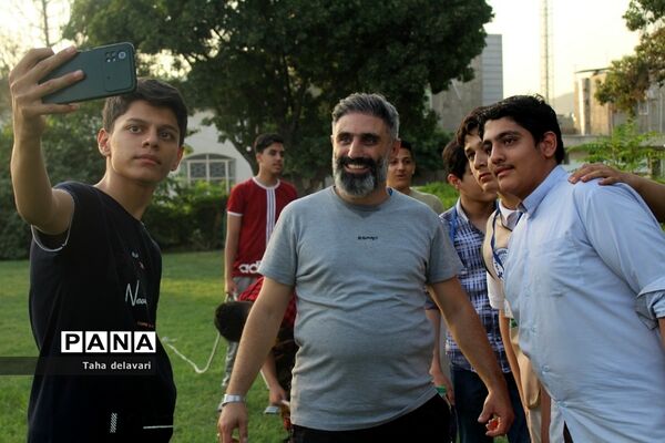 مسابقات طناب‌کشی در اردوی یاورمربیان سازمان دانش‌آموزی شهرستان‌های تهران