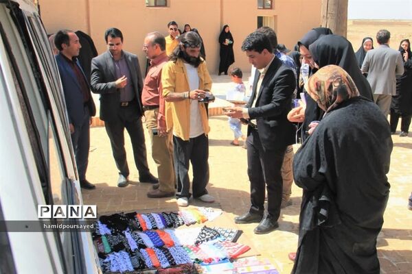 افتتاح نمایشگاه صنایع‌دستی و محصولات خانگی شهرستان ابرکوه