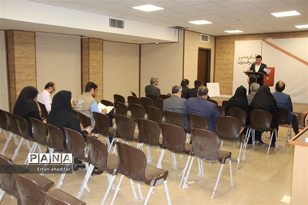 نشست خبری مدیرکل بهزیستی استان یزد به‌مناسبت هفته بهزیستی