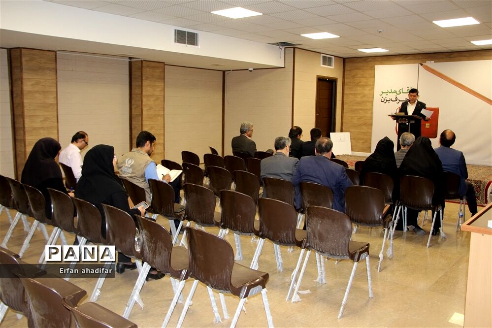 نشست خبری مدیرکل بهزیستی استان یزد به‌مناسبت هفته بهزیستی