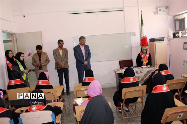 بازدید معاون ‌سازمان دانش‌آموزی‌ از پایگاه‌های اوقات فراغت سازمان دانش‌آموزی -2