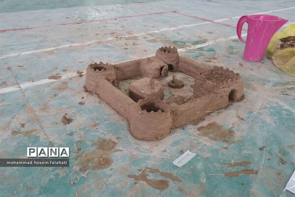 کسب مقام دومی دانش‌آموزان مروستی در مسابقات استانی سازه‌های خشتی