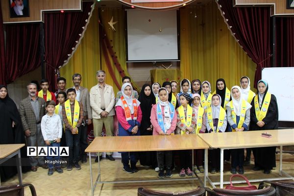 بازدیدمعاون فعالیت‌های دانش‌آموزی سازمان دانش‌آموزی کشور از پایگاه های اوقات فراغت سازمان دانش آموزی استان اصفهان