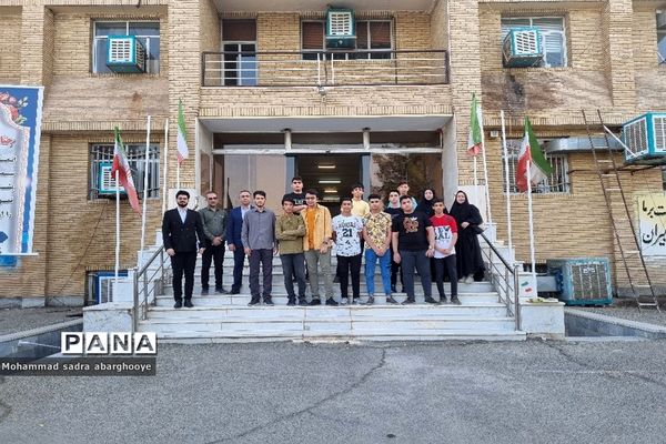 حضور دانش‌آموزان شهرستان‌ ورامین در اردوی یاورمربیان شهرستان‌های استان تهران