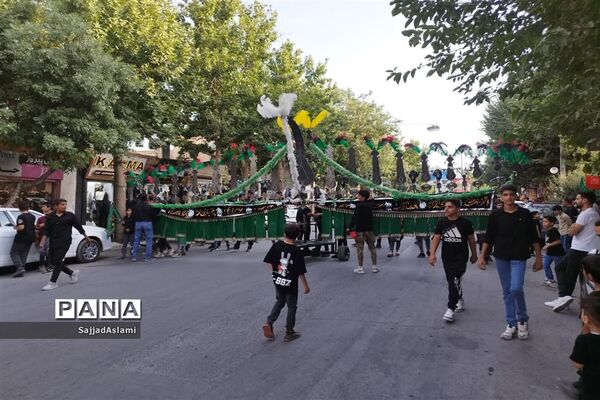 دوباره پیچید شمیمِ حسین