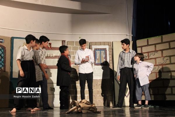 نمایش کمدی اعزام از پامنار در اسلامشهر