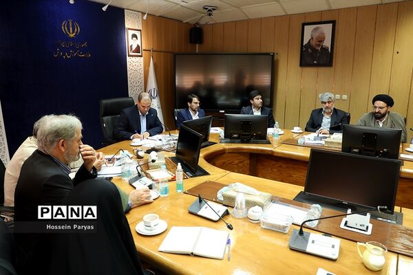 دیدار جمعی از خیرین سلامت کشور با وزیر آموزش و پرورش