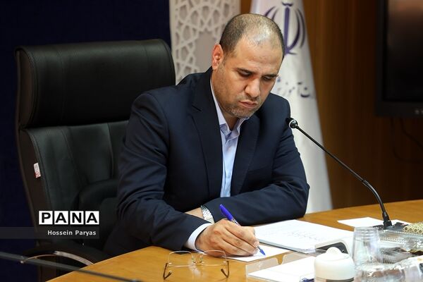 دیدار جمعی از خیرین سلامت کشور با وزیر آموزش و پرورش