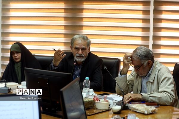 دیدار جمعی از خیرین سلامت کشور با وزیر آموزش و پرورش