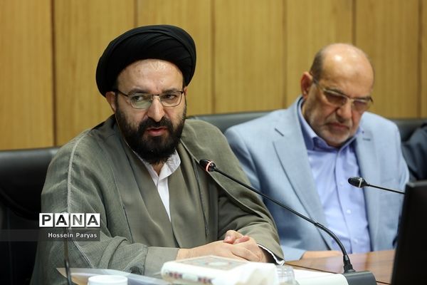 دیدار جمعی از خیرین سلامت کشور با وزیر آموزش و پرورش