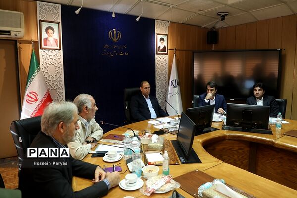 دیدار جمعی از خیرین سلامت کشور با وزیر آموزش و پرورش