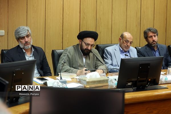 دیدار جمعی از خیرین سلامت کشور با وزیر آموزش و پرورش