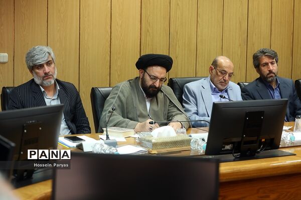 دیدار جمعی از خیرین سلامت کشور با وزیر آموزش و پرورش