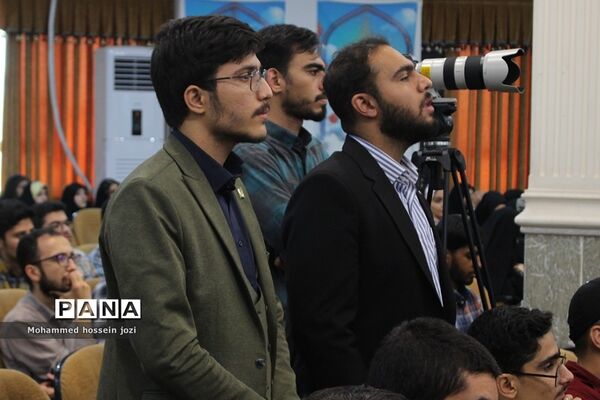رونمایی از چهار اثر هنری و رسانه‌ای در دوره توانمندسازی خادمین کنگره شهدای دانشجو معلم