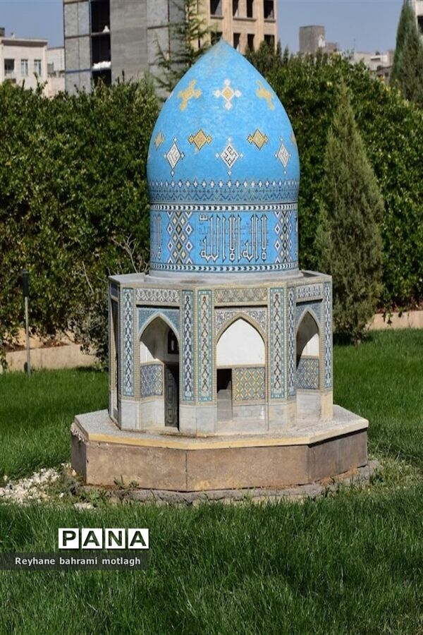 بوستان مینیاتوری مشهد محلی برای دیدن مراکز دیدنی و تاریخی ایران