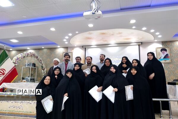 مراسم تجلیل وتقدیر از برگزیدگان مسابقات قرآن، عترت و نماز و فرهنگی هنری دانش‌آموزان دختر مقطع ابتدایی کاشمر