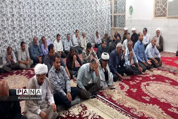 نشست با روحانیون و مداحان ومسئولان هیات مذهبی در امامزاده سید محمد(ع) در کاشمر